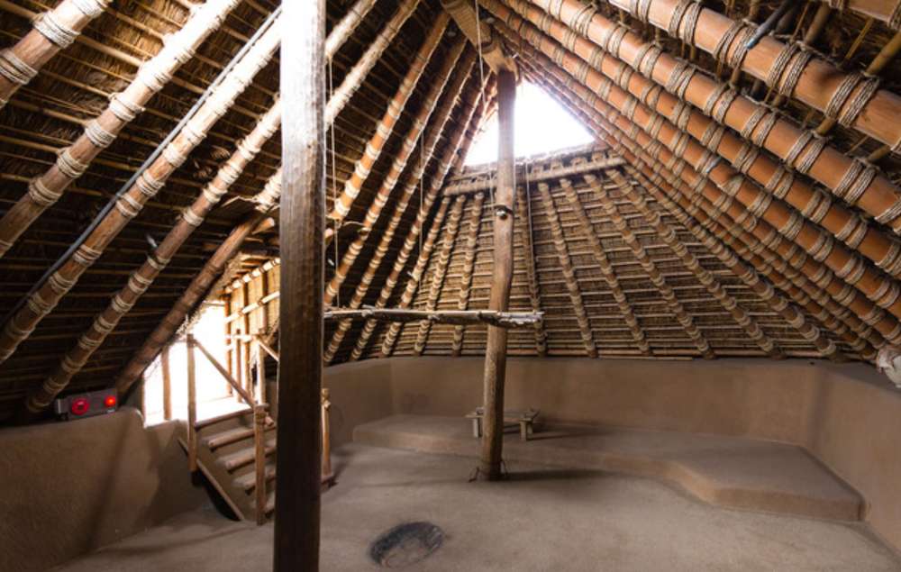 /// Intérieur d'une maison à fosse d'époque Yagoi - Japon /// 